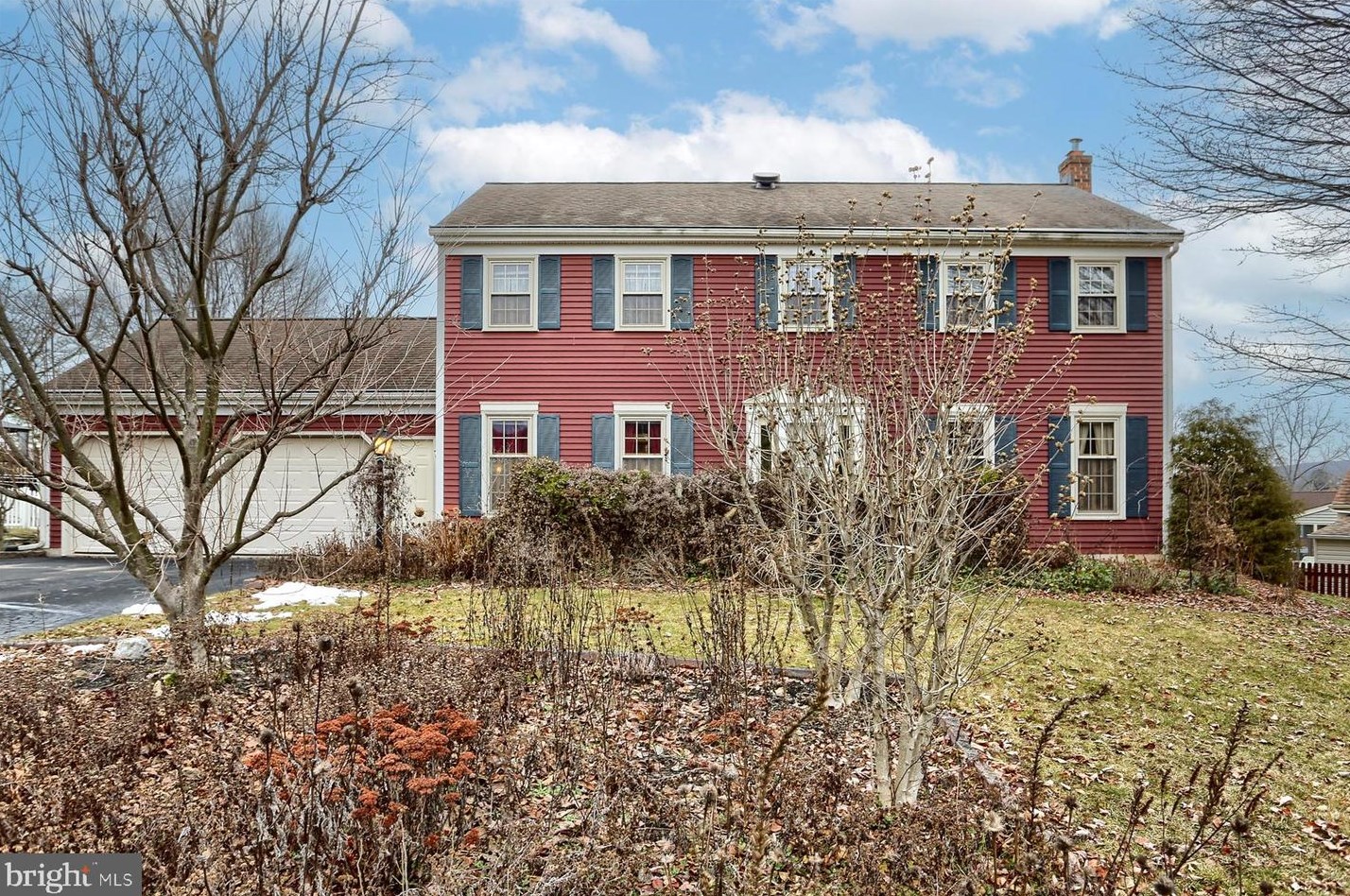 11 Eastbrooke Dr, Ephrata, PA 17522-9250