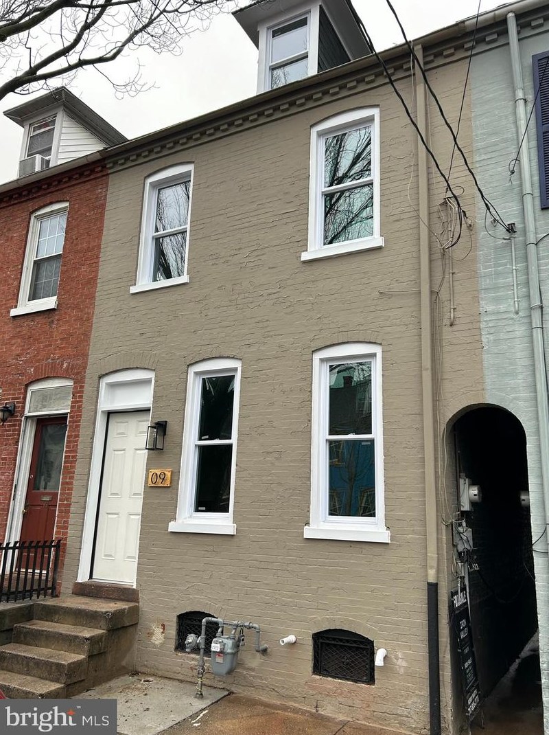 9 New St, Lancaster, PA 17602-2027