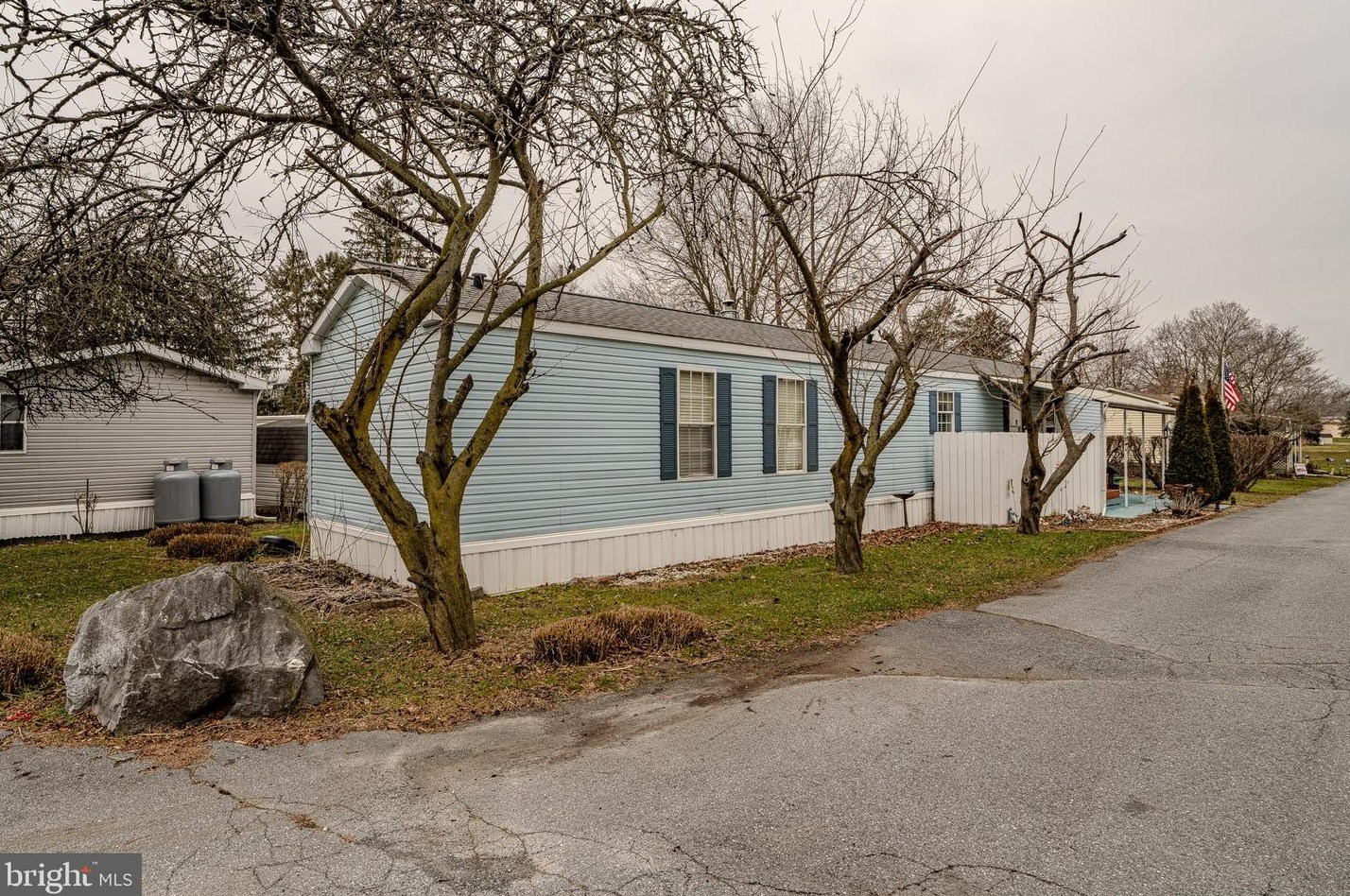 33 Madge Dr, Lancaster, PA 17603