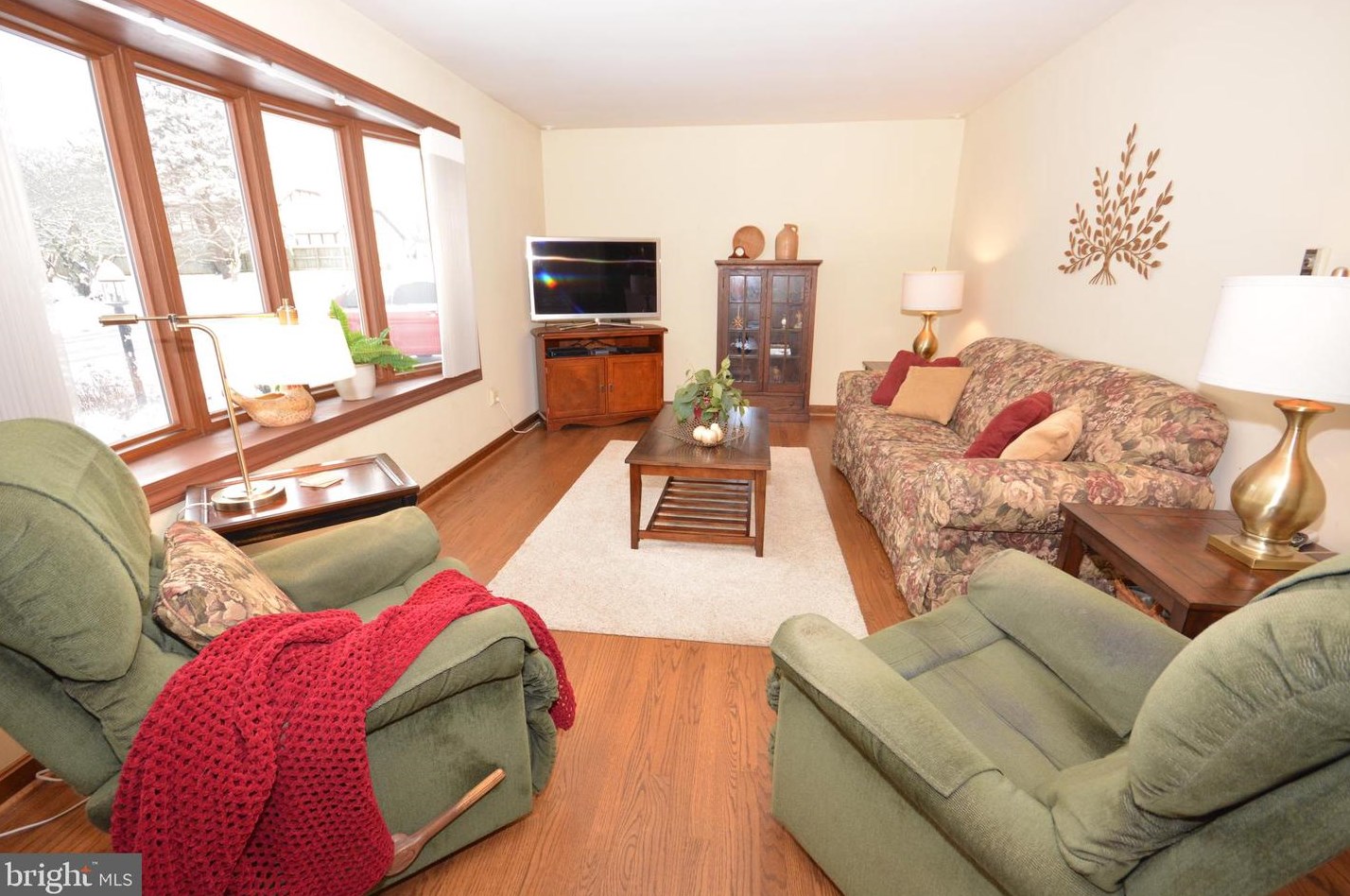 10 Cedar Ave, Brownstown, PA 17508