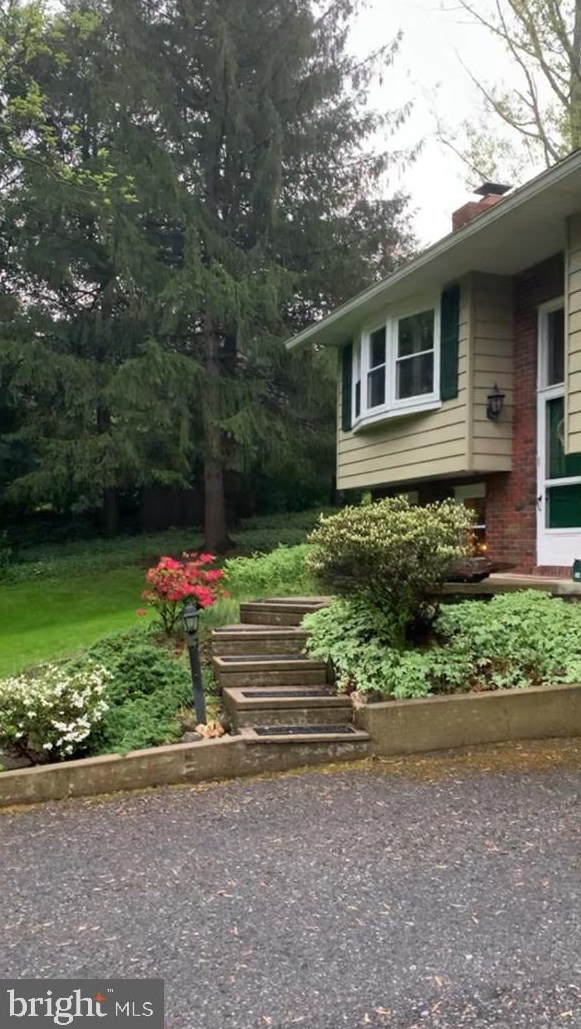 254 Ironstone Ridge Rd, Lancaster, PA 17603-9798
