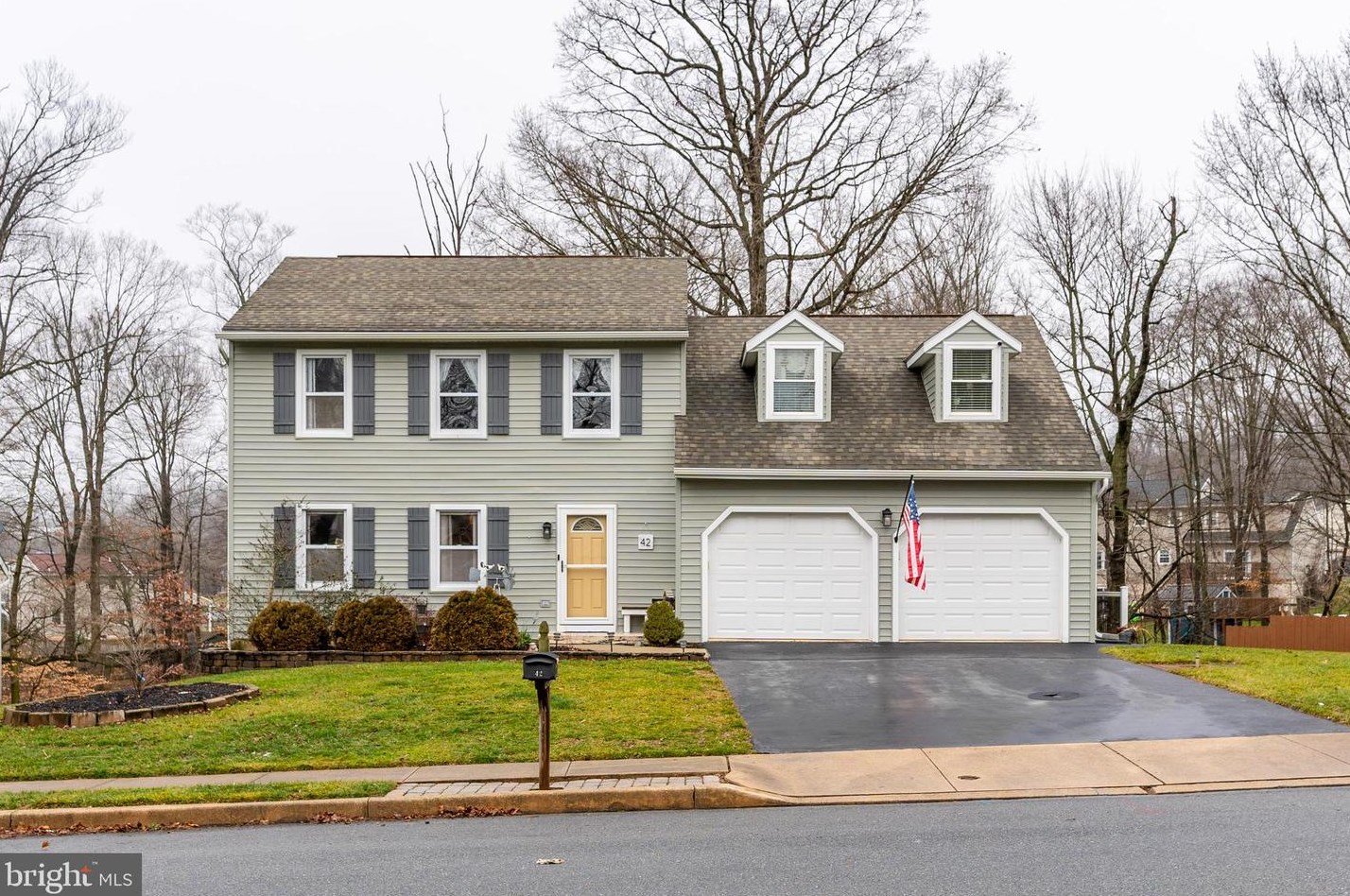 42 Summers Dr, Schoeneck, PA 17578-9575