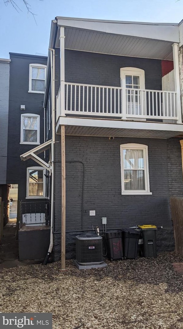 737 E Chestnut St, Lancaster, PA 17602