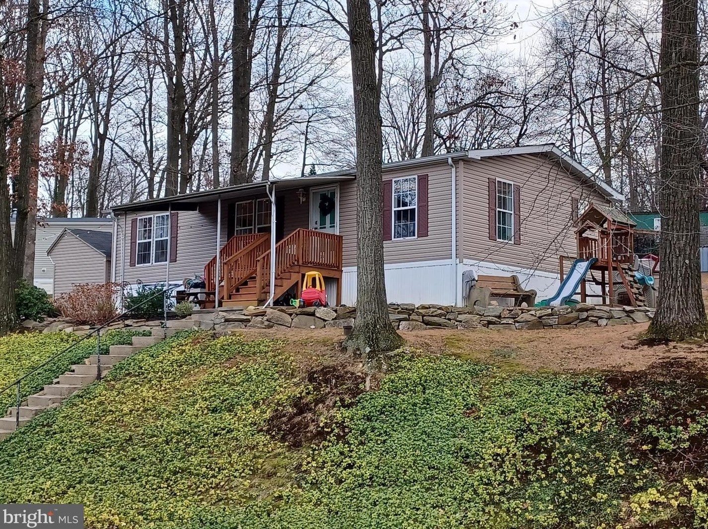 756 Woodview Ln, Gap, PA 17527