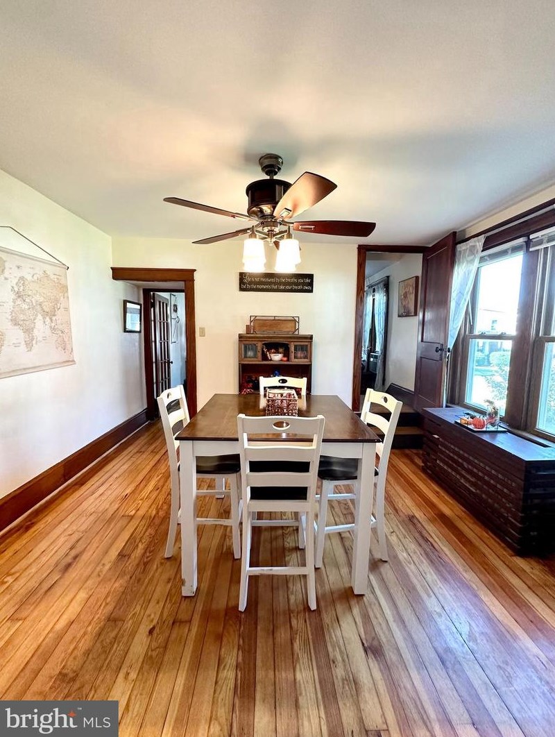 465 State St, Ephrata PA  17522-2104 exterior