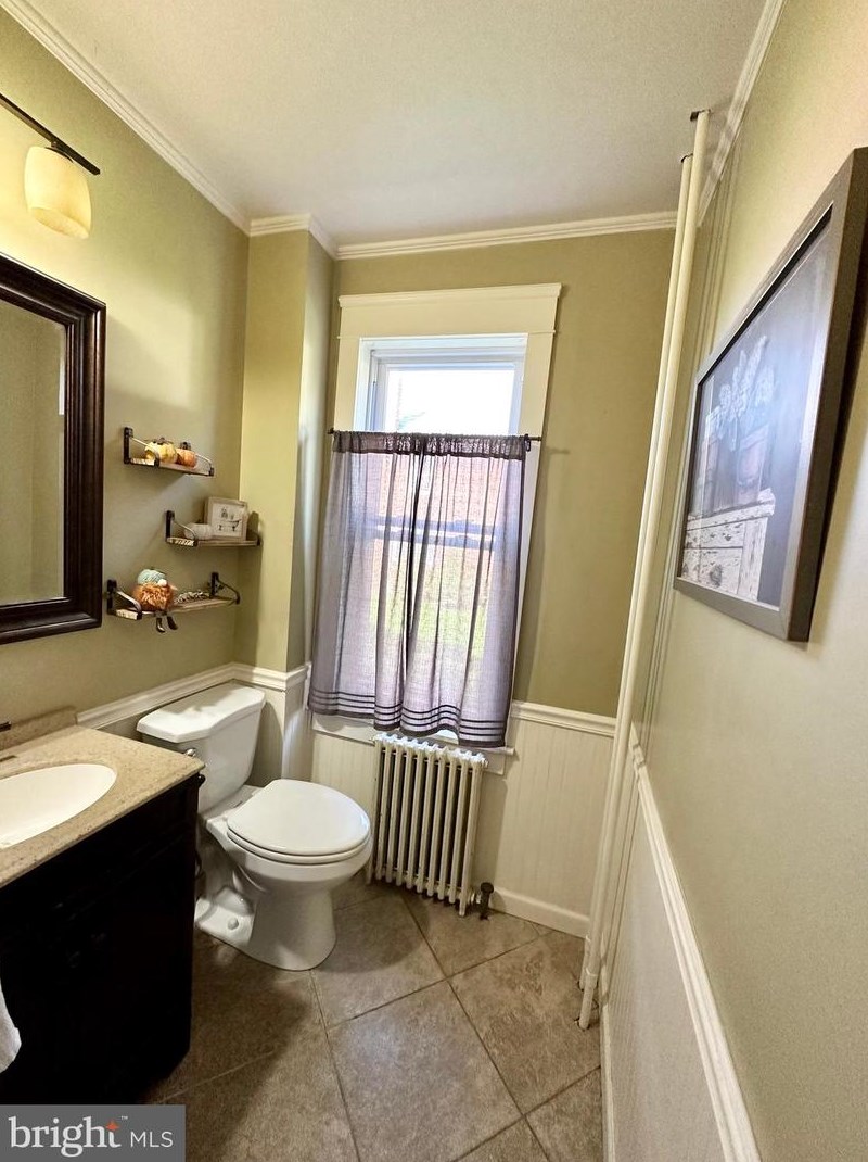 465 State St, Ephrata PA  17522-2104 exterior