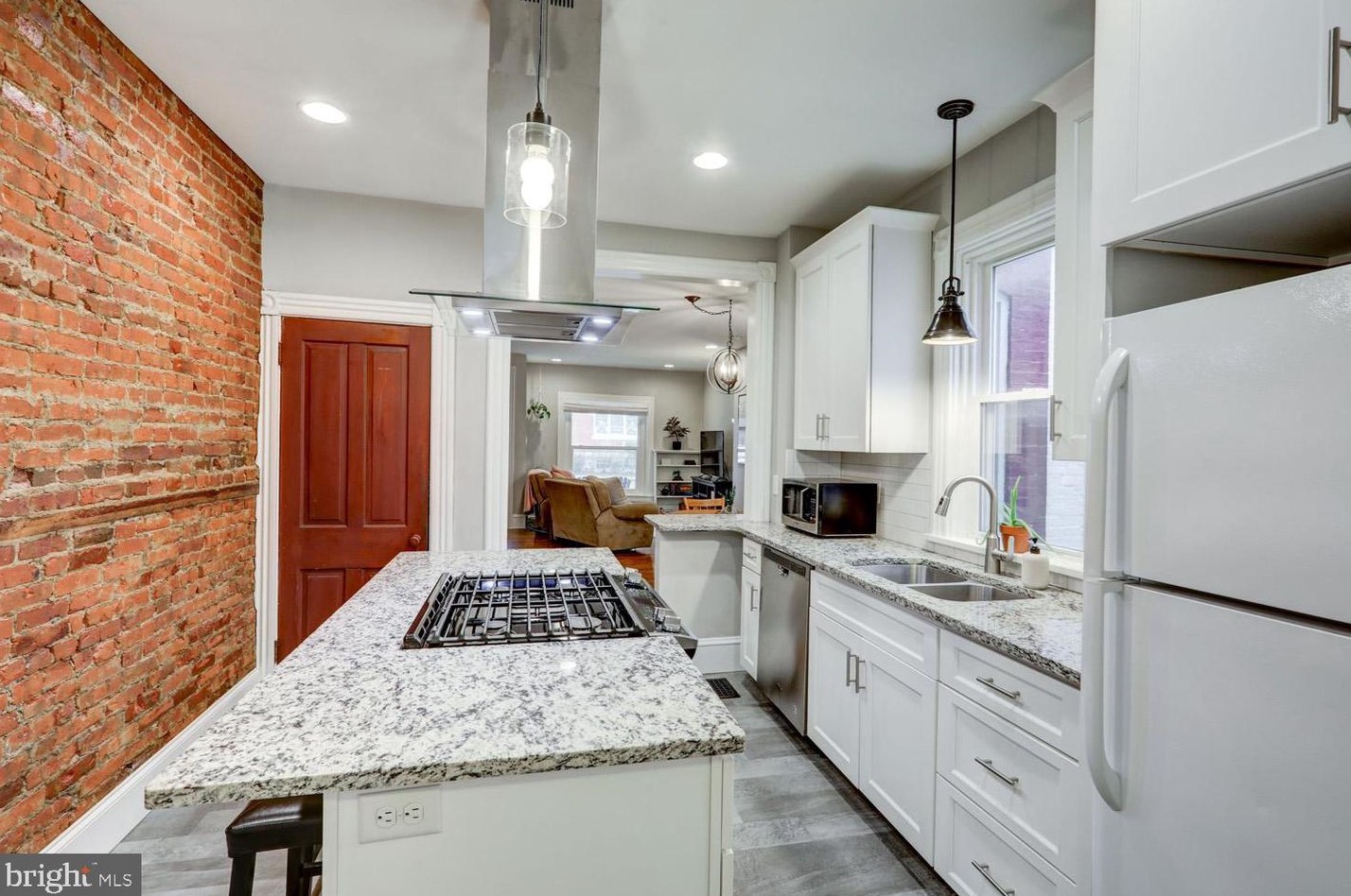 727 Plum St, Lancaster PA  17602-4327 exterior