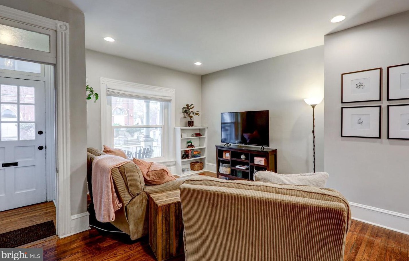 727 Plum St, Lancaster PA  17602-4327 exterior