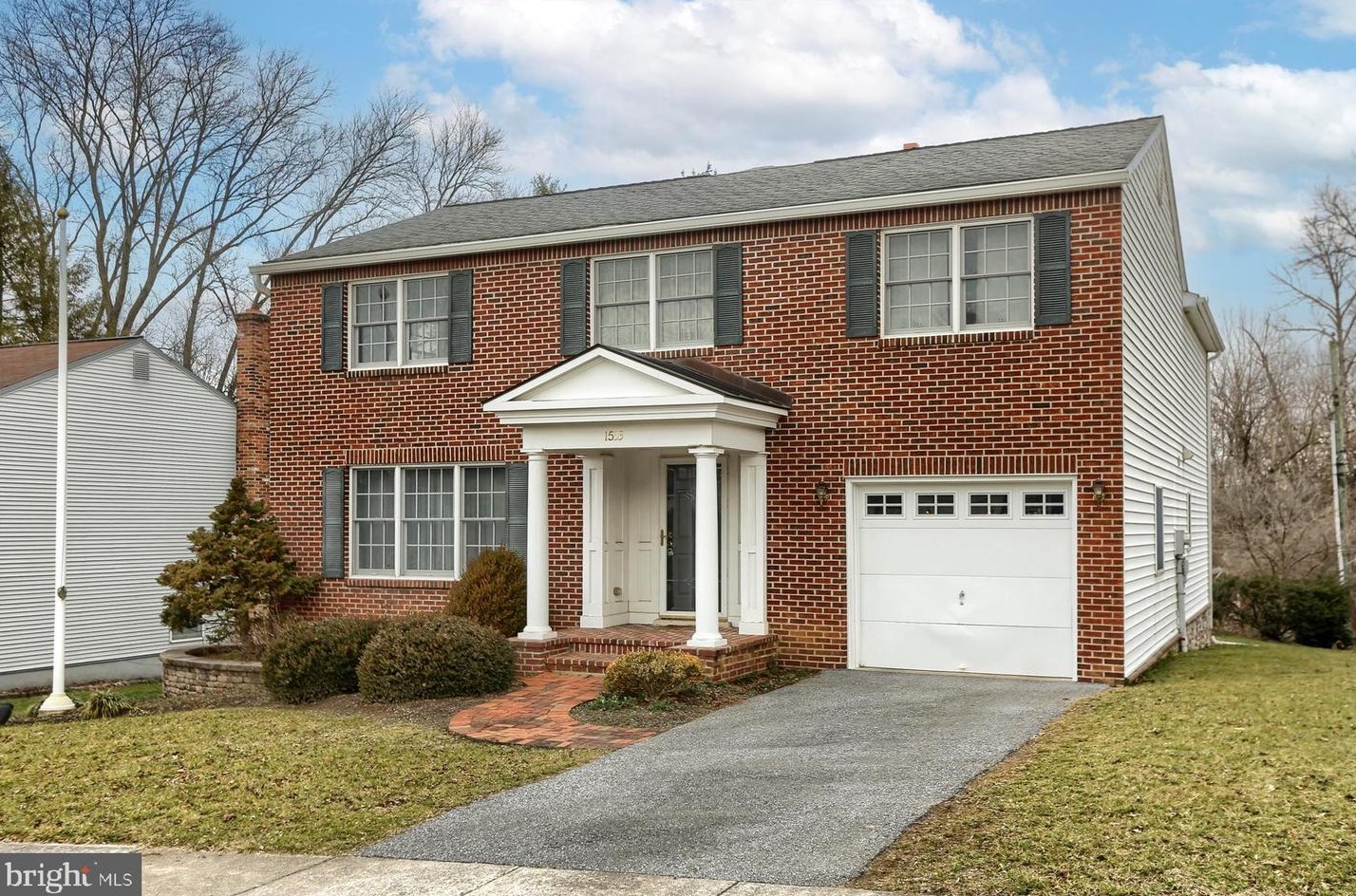 1533 Robert Rd, Lancaster, PA 17601