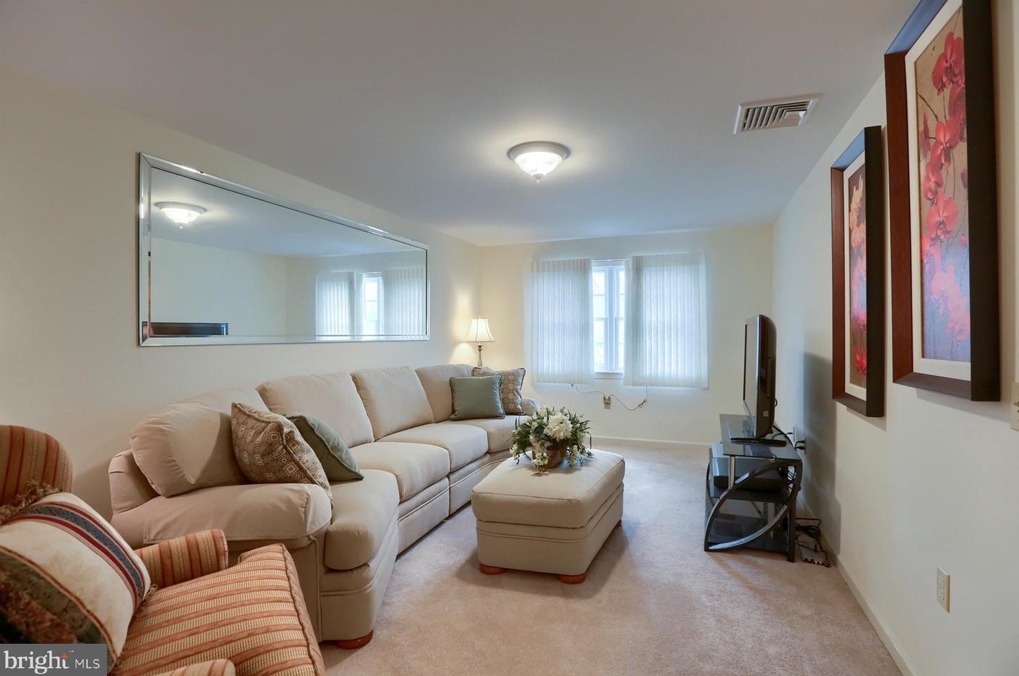 1533 Robert Rd, Lancaster PA  17601-5632 exterior