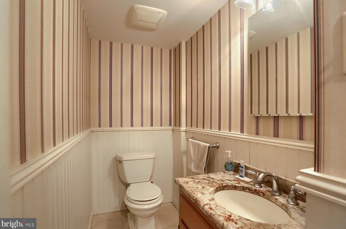 1533 Robert Rd, Lancaster PA  17601-5632 exterior