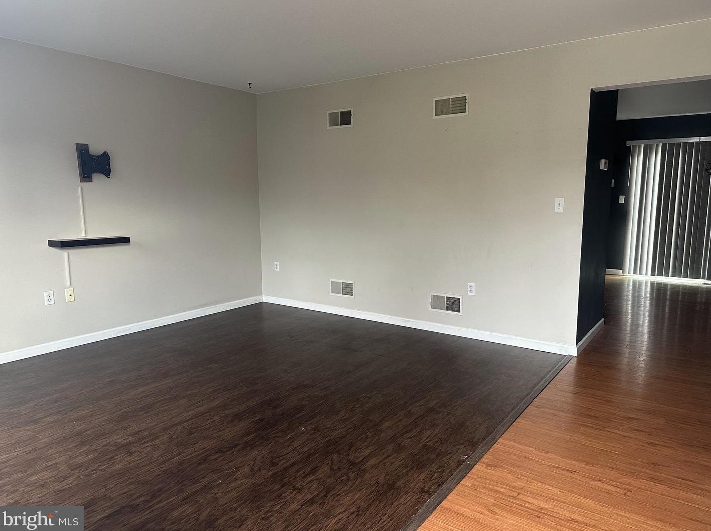 347 Banyan Circle Dr, Lancaster, PA 17603
