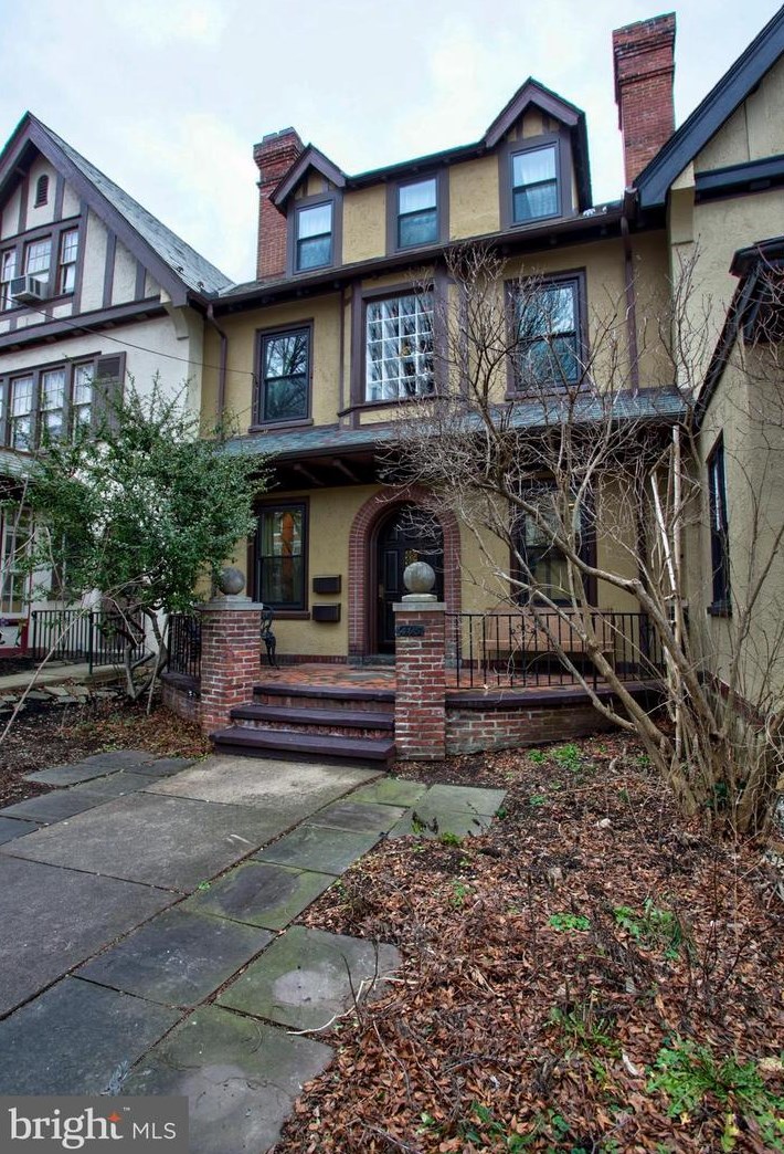 405 Duke St, Lancaster PA  17602-4205 exterior