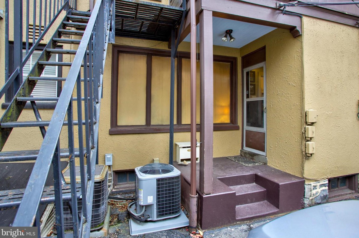405 Duke St, Lancaster PA  17602-4205 exterior