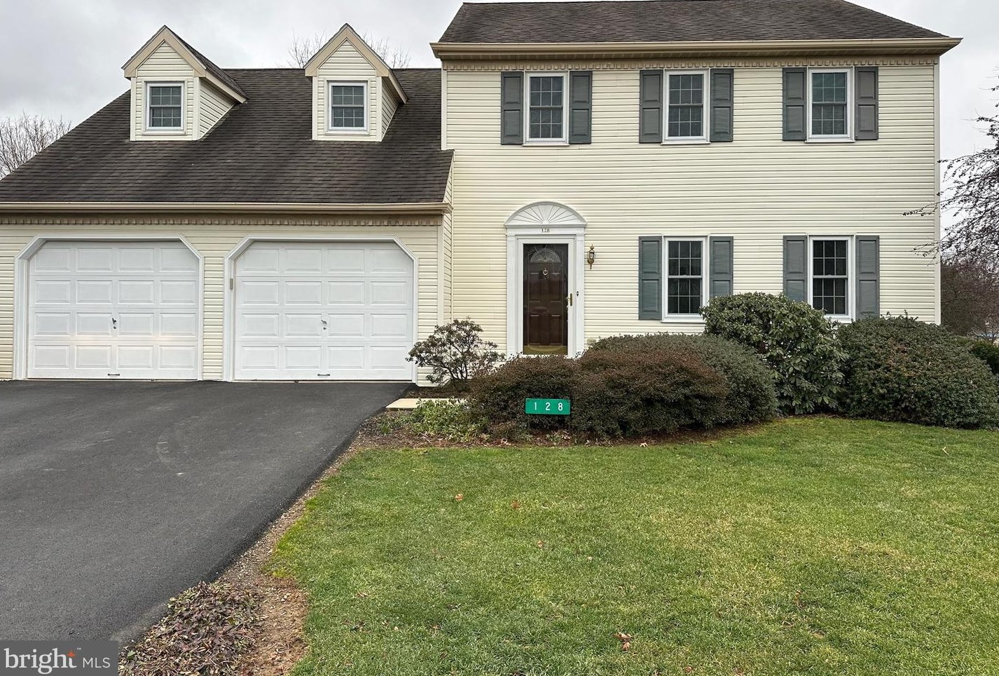 128 Saddleback Dr, Marietta, PA 17547-9117