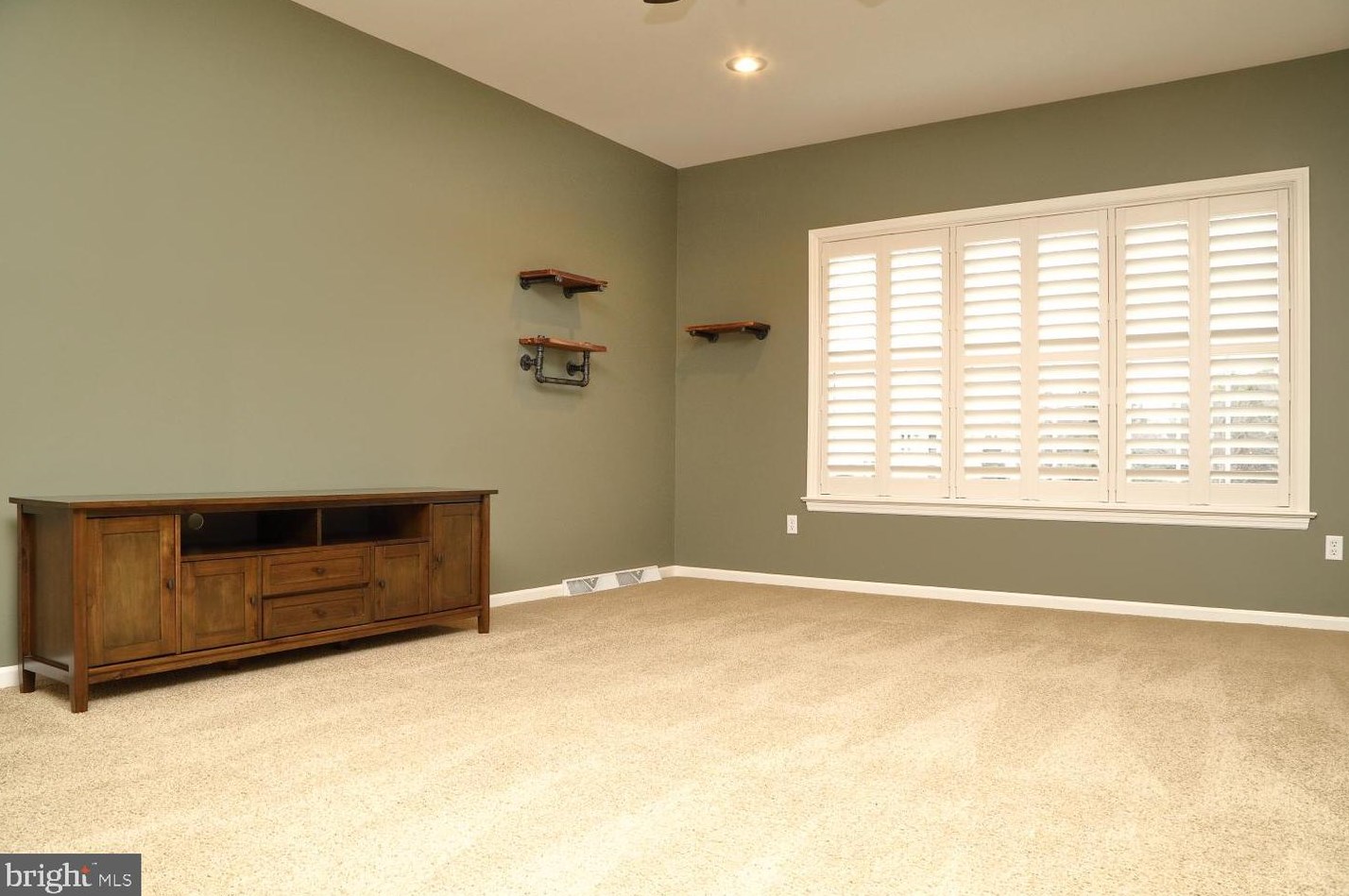 1420 Banner Dr, Lancaster PA  17601-4580 exterior