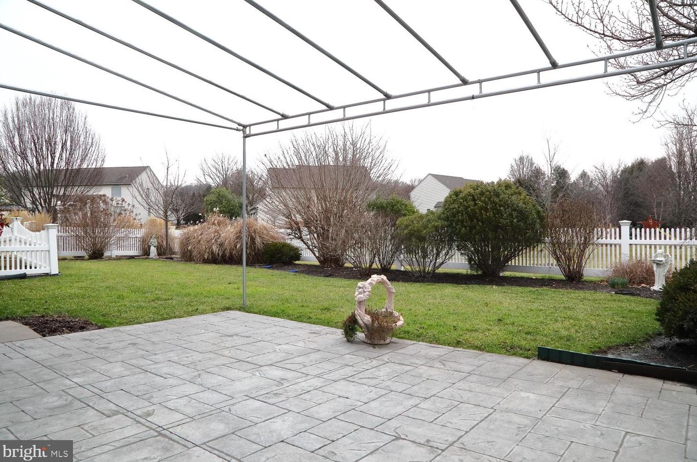 1420 Banner Dr, Lancaster PA  17601-4580 exterior