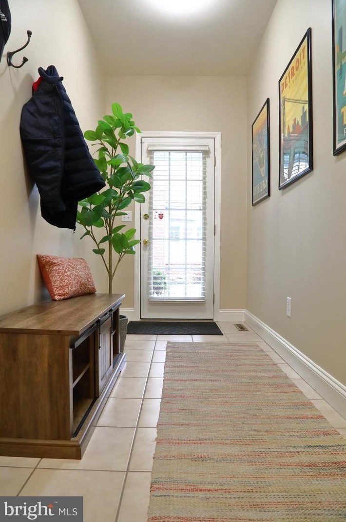 1420 Banner Dr, Lancaster PA  17601-4580 exterior