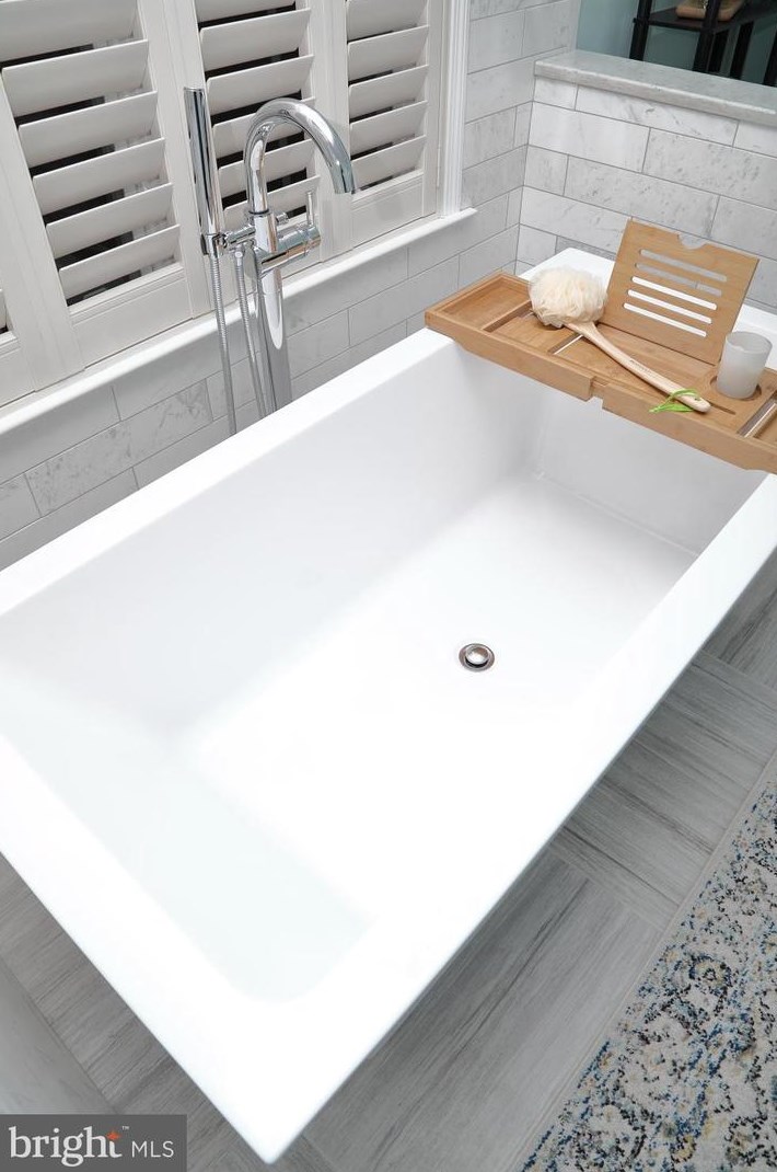 1420 Banner Dr, Lancaster PA  17601-4580 exterior