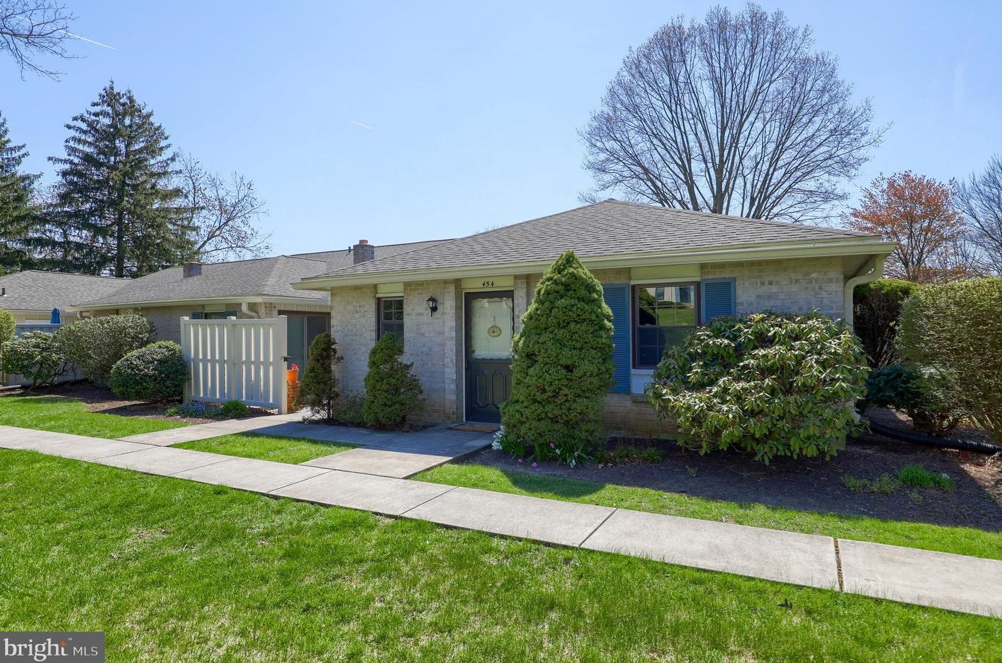 454 Valleybrook Dr, Lancaster, PA 17601