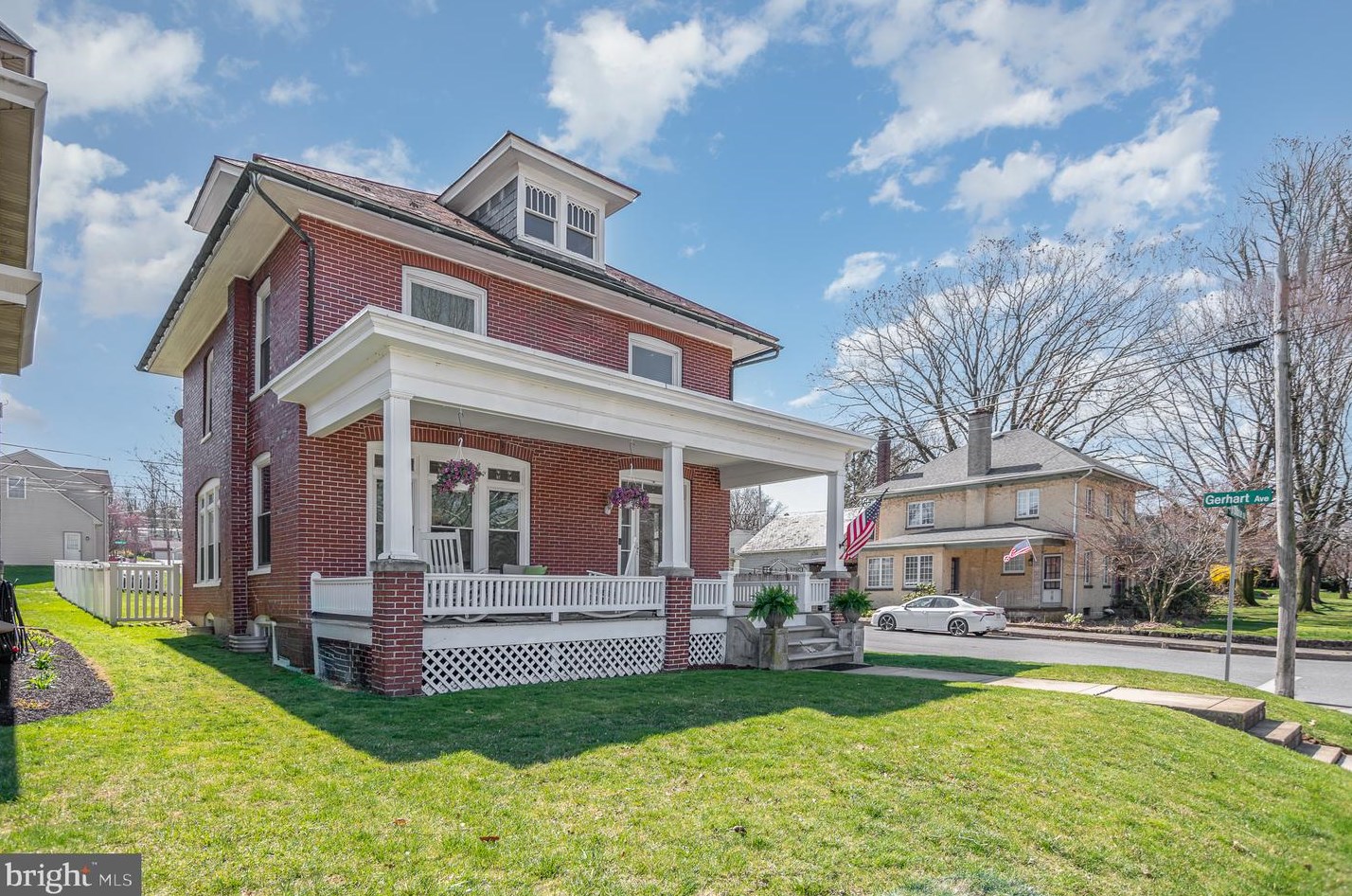 746 State St, Ephrata PA  17522-2342 exterior
