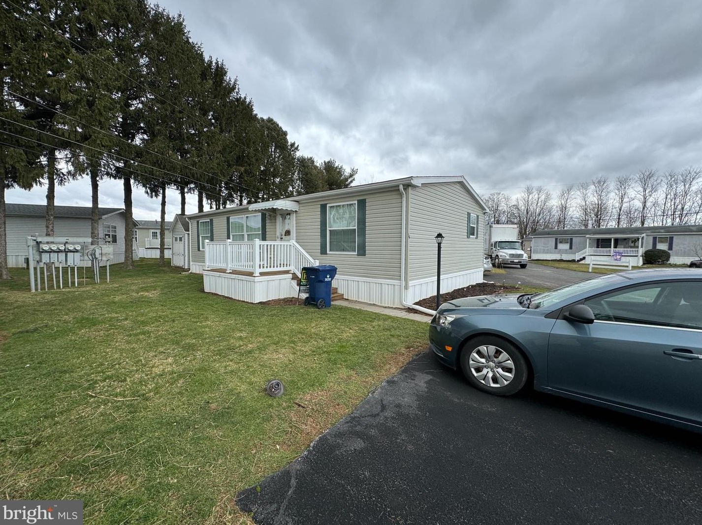 14 Janis Rd, Gordonville, PA 17529-9540