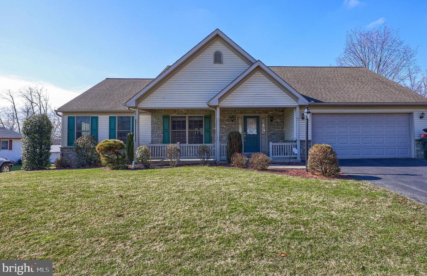210 Swartzville Rd, Swartzville, PA 17569-9643