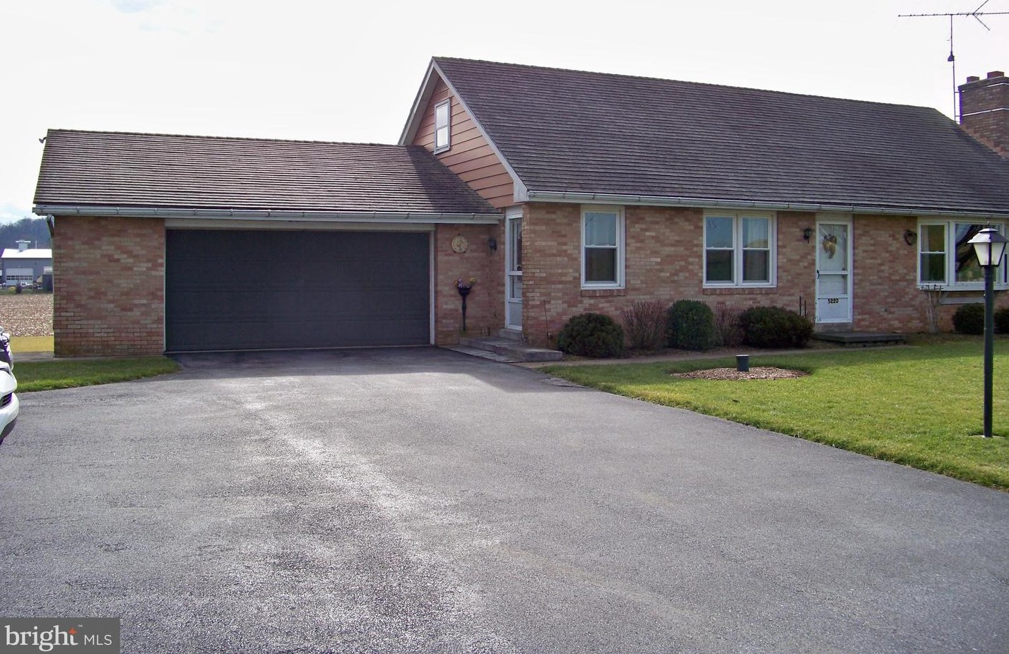 5220 Denlinger Rd, Gap, PA 17527