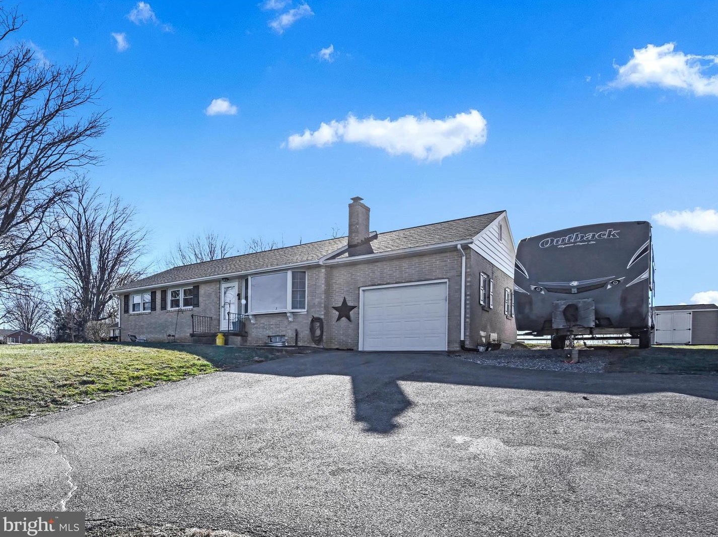 2296 Franklin Rd, Kinderhook, PA 17512