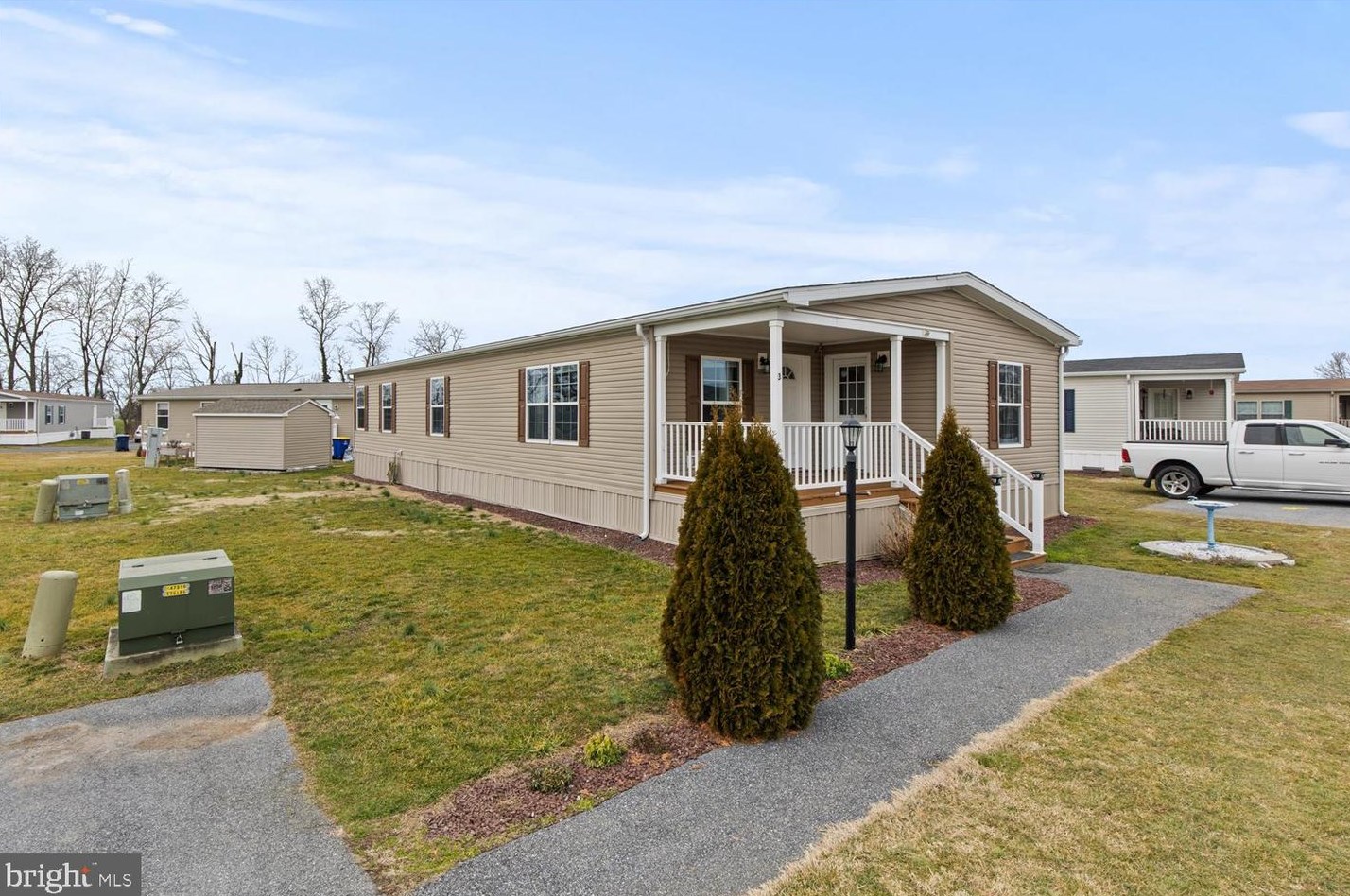 3 Amber Cir, Groffdale PA  17557-8717 exterior