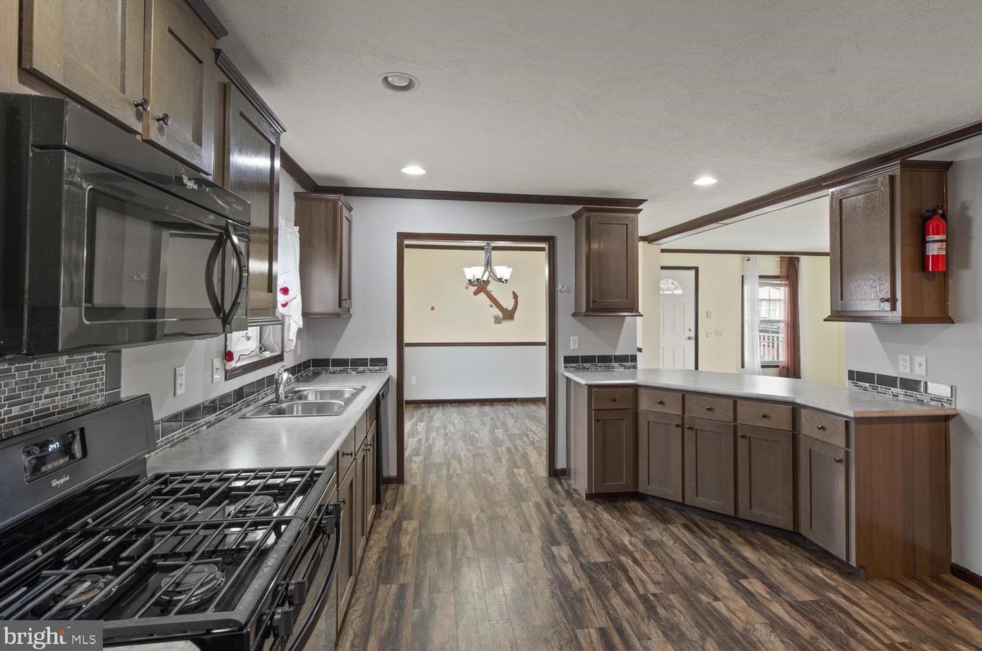 3 Amber Cir, Groffdale PA  17557-8717 exterior