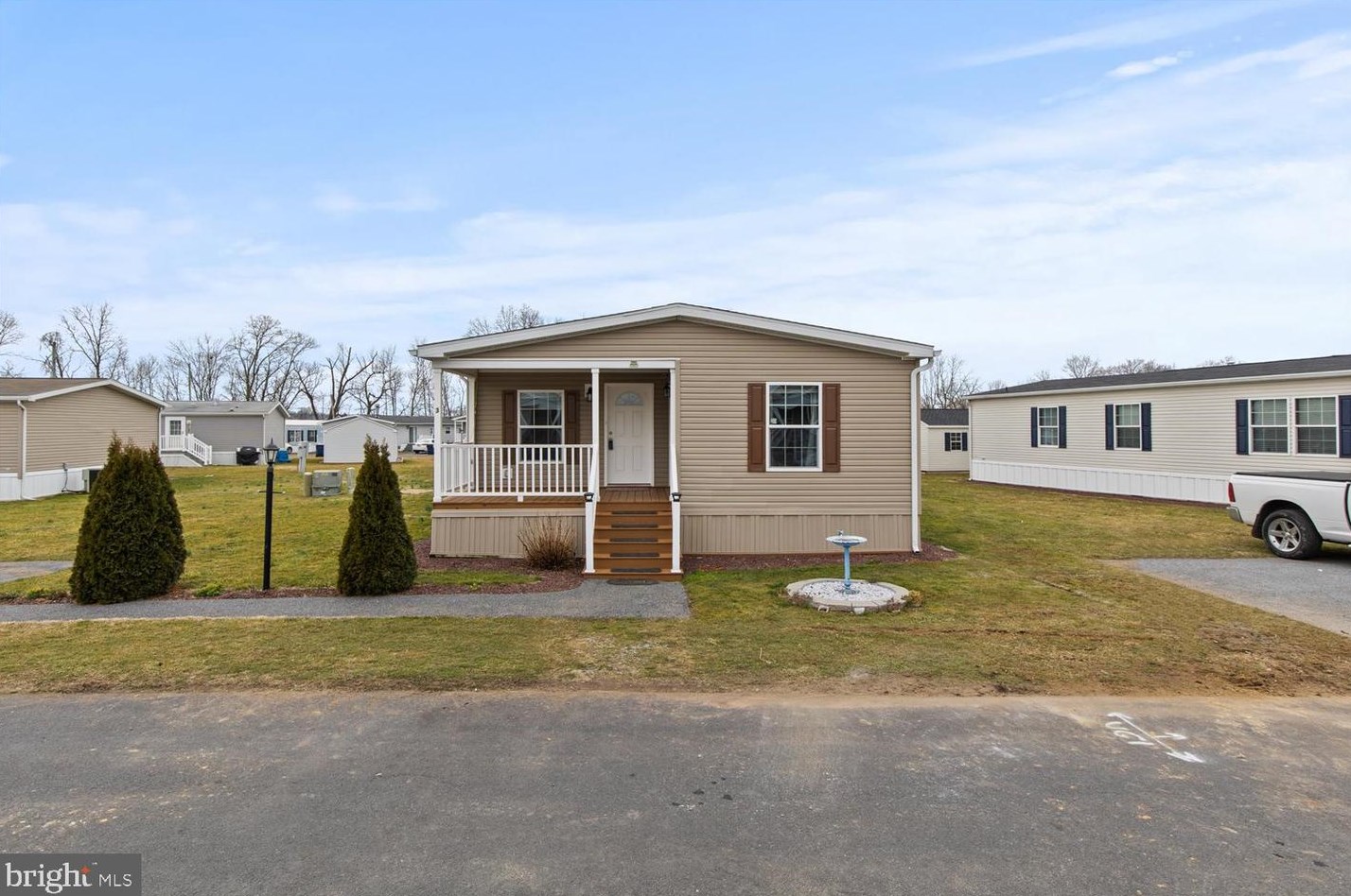 3 Amber Cir, Groffdale PA  17557-8717 exterior