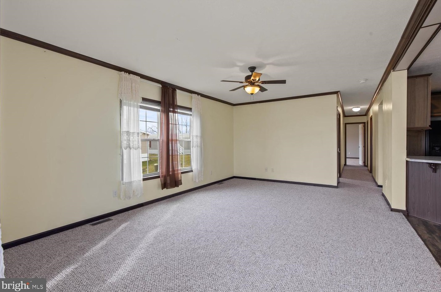 3 Amber Cir, Groffdale PA  17557-8717 exterior