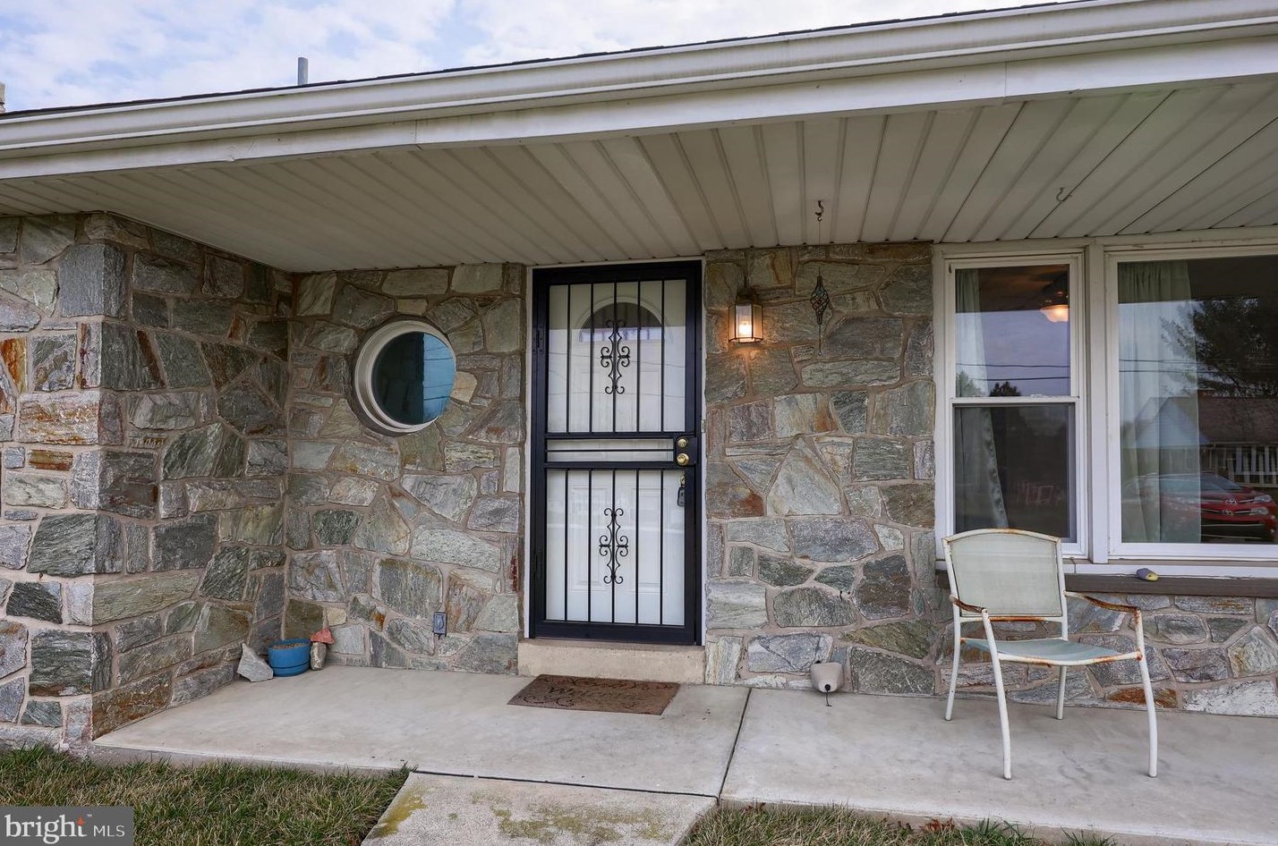 137 Landis Dr, Lancaster, PA 17602-3858