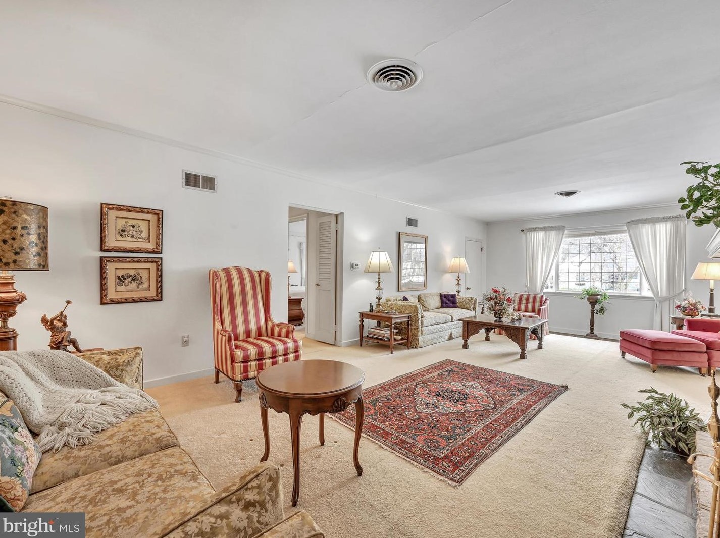 1418 Clayton Rd, Lancaster PA  17603-2404 exterior