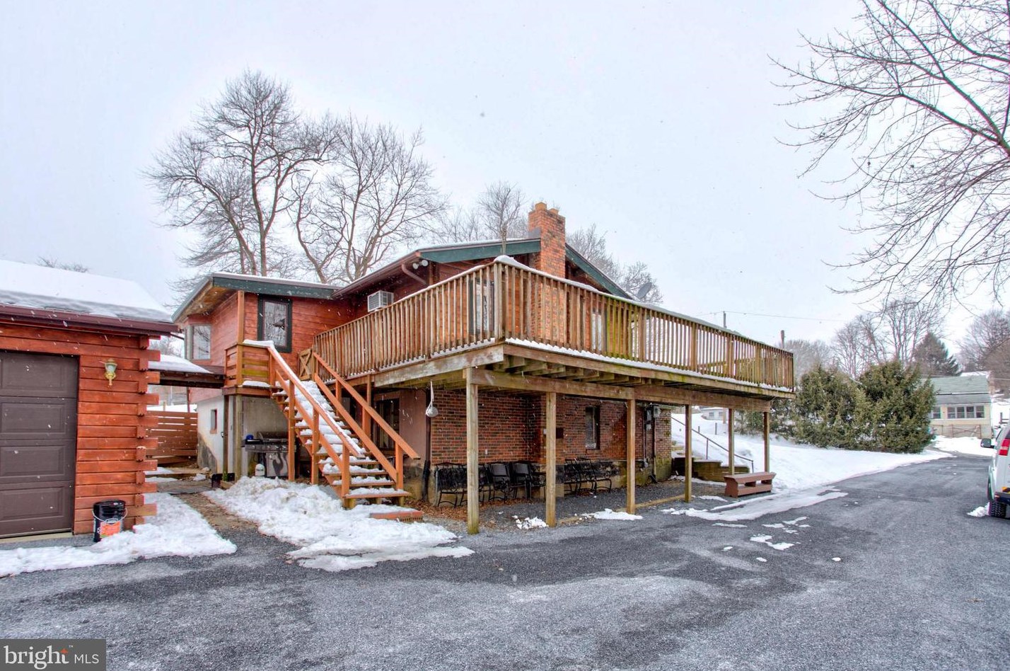 519 Pitney Rd, Kinderhook, PA 17512