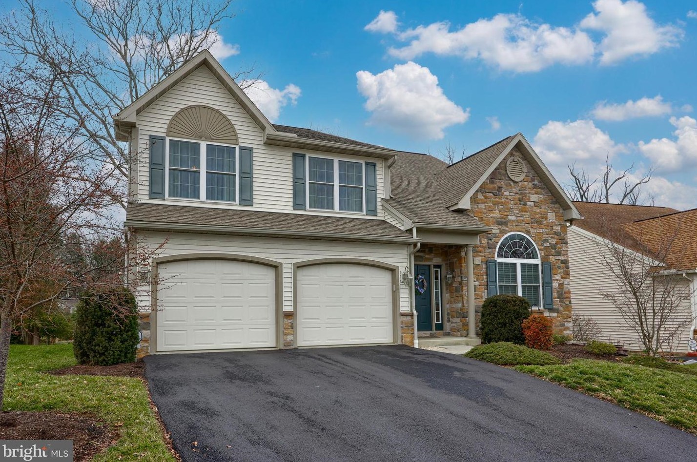 27 Chamberlain Ln, Slackwater, PA 17551