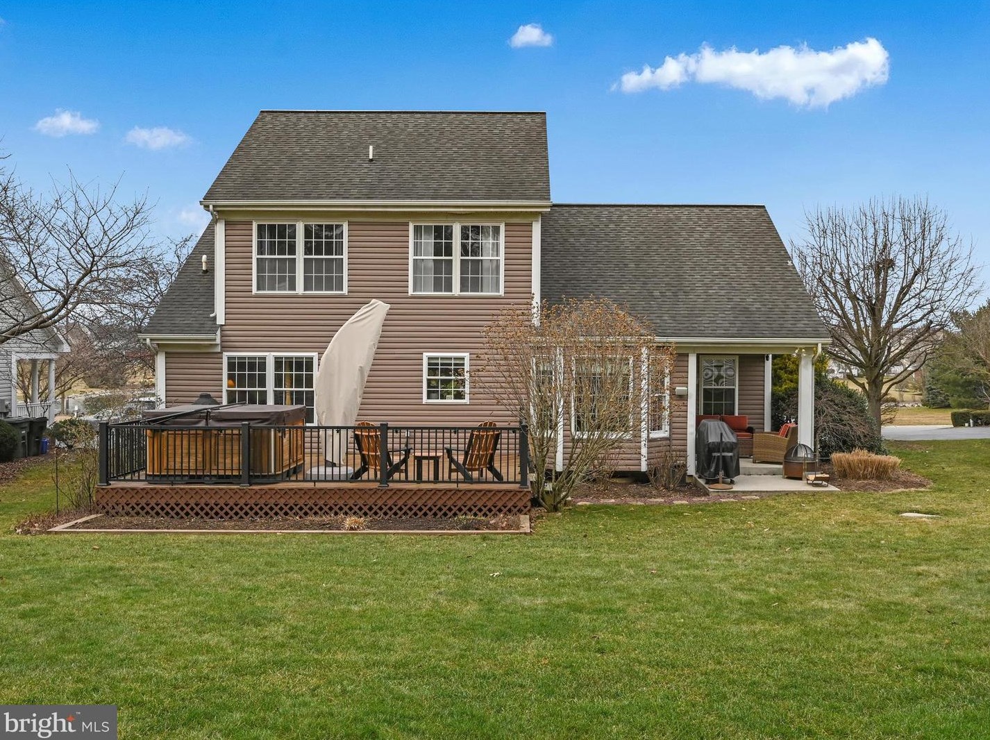 572 Wallingford Rd, Lancaster PA  17601-3526 exterior