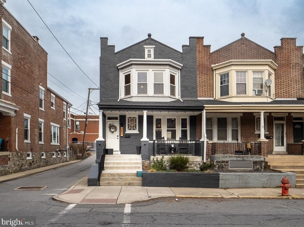 125 Ross St, Lancaster PA  17602-1926 exterior