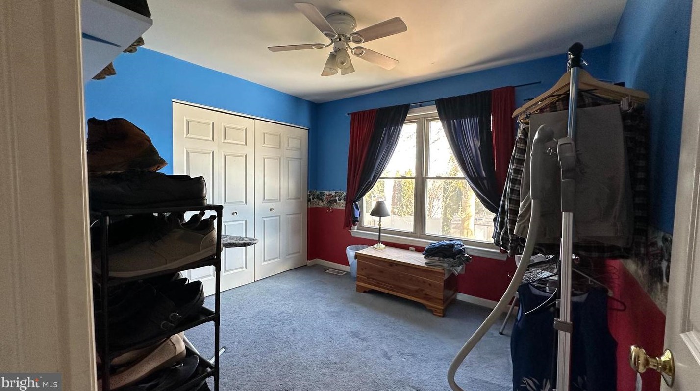 209 Southridge Dr, Lancaster PA  17602-4154 exterior