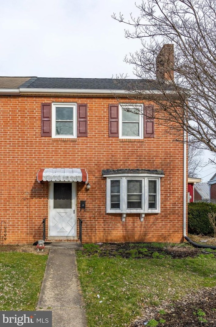 137 W Sunset Ave, Ephrata, PA 17522