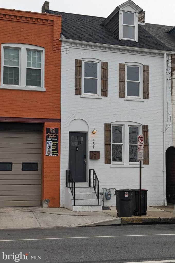 457 Prince St, Lancaster PA  17603-5601 exterior