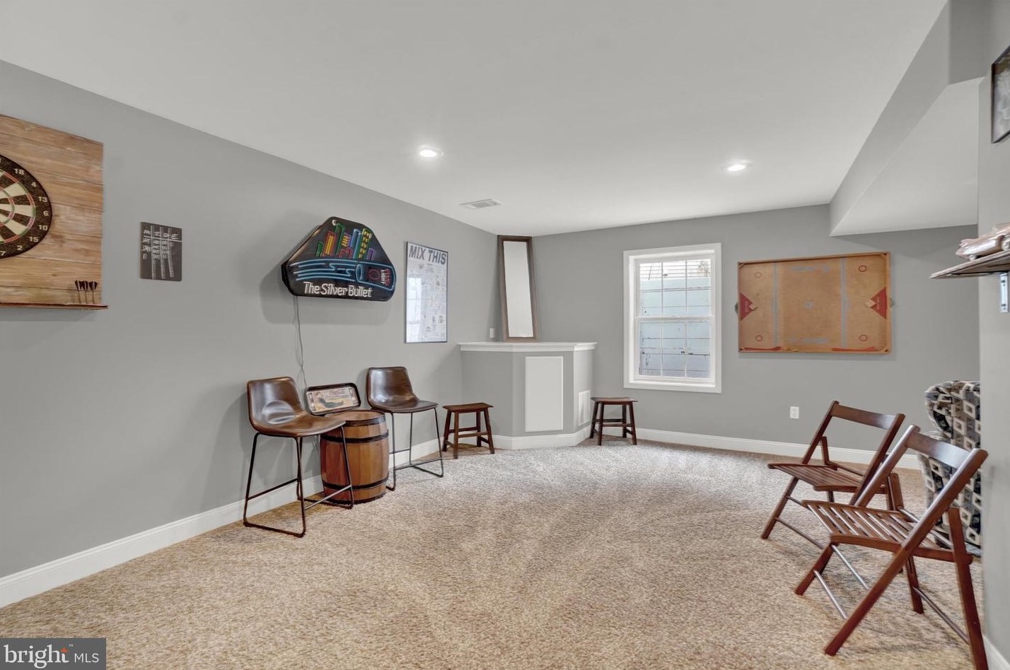 83 Bloomfield Dr, Ephrata PA  17522-9168 exterior