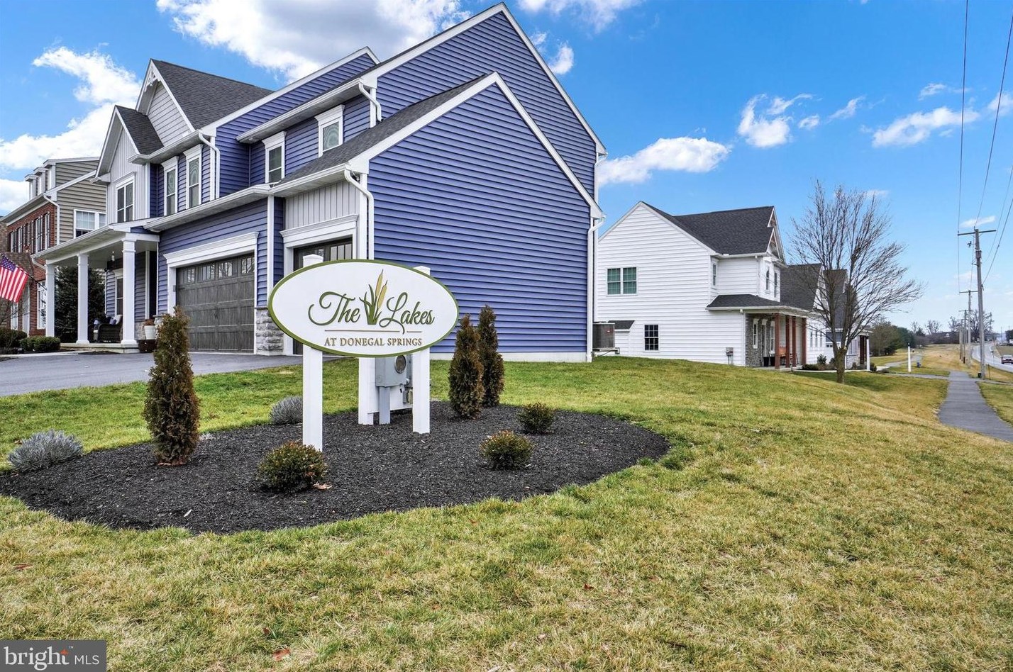 242 Lakeside Crossing, Mount Joy, PA 17552