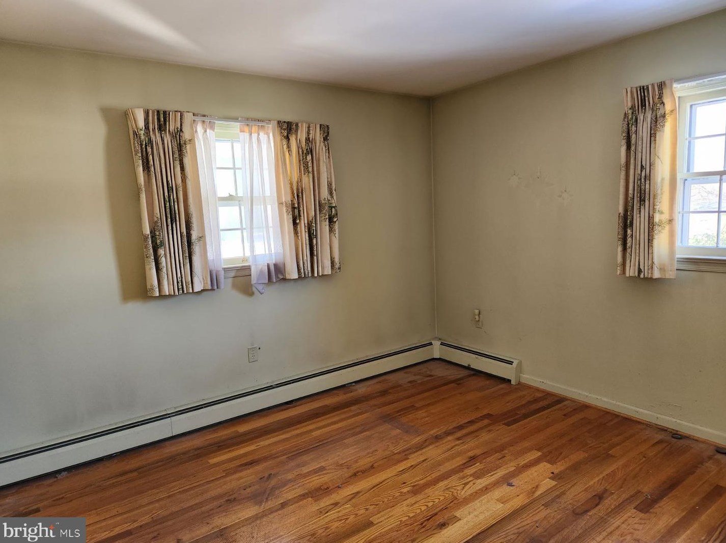 1904 Rockford Ln, Lancaster PA  17601-4922 exterior