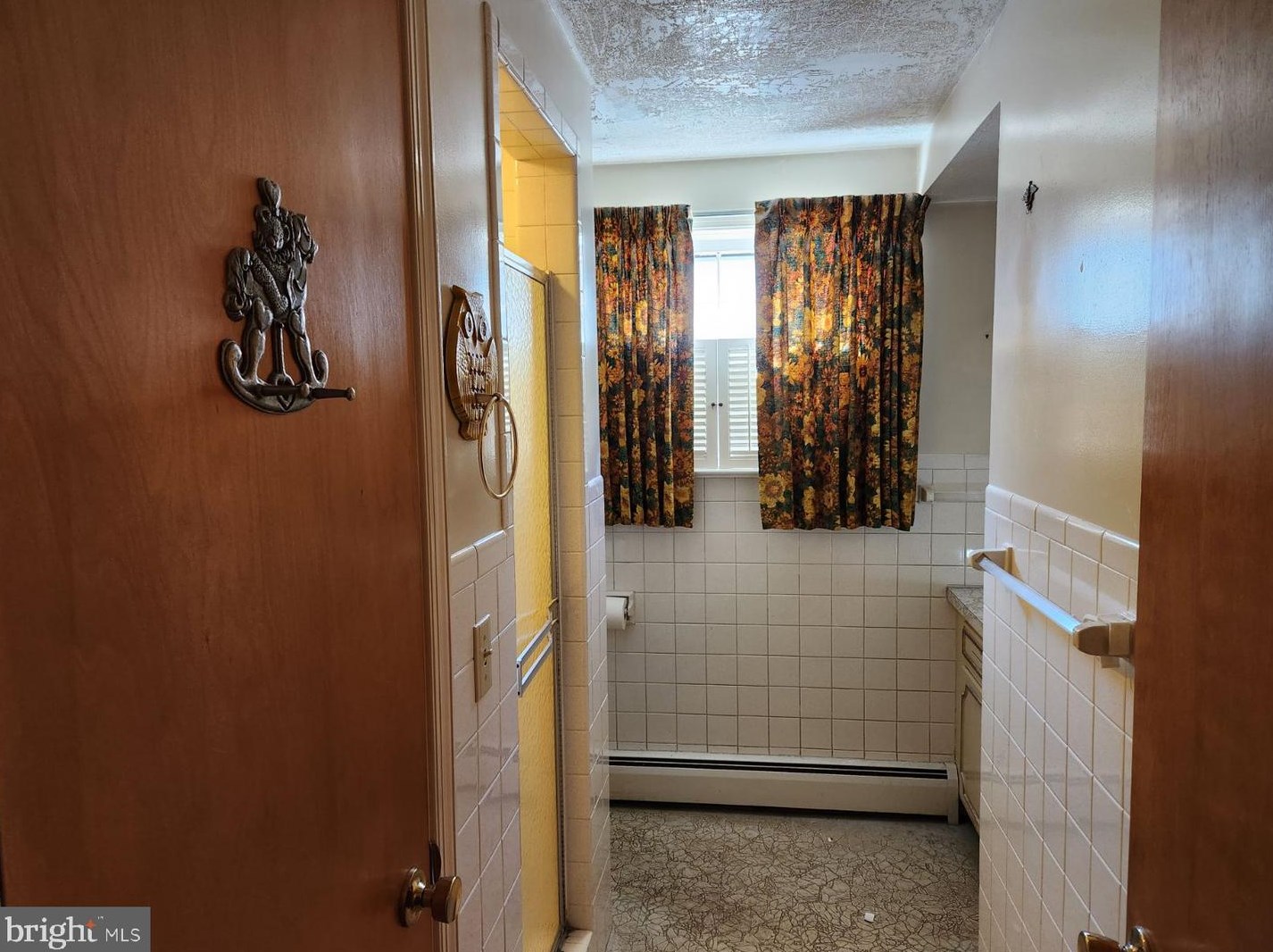 1904 Rockford Ln, Lancaster PA  17601-4922 exterior