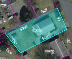 78 Village Dr, Lancaster PA  17601-3324 exterior