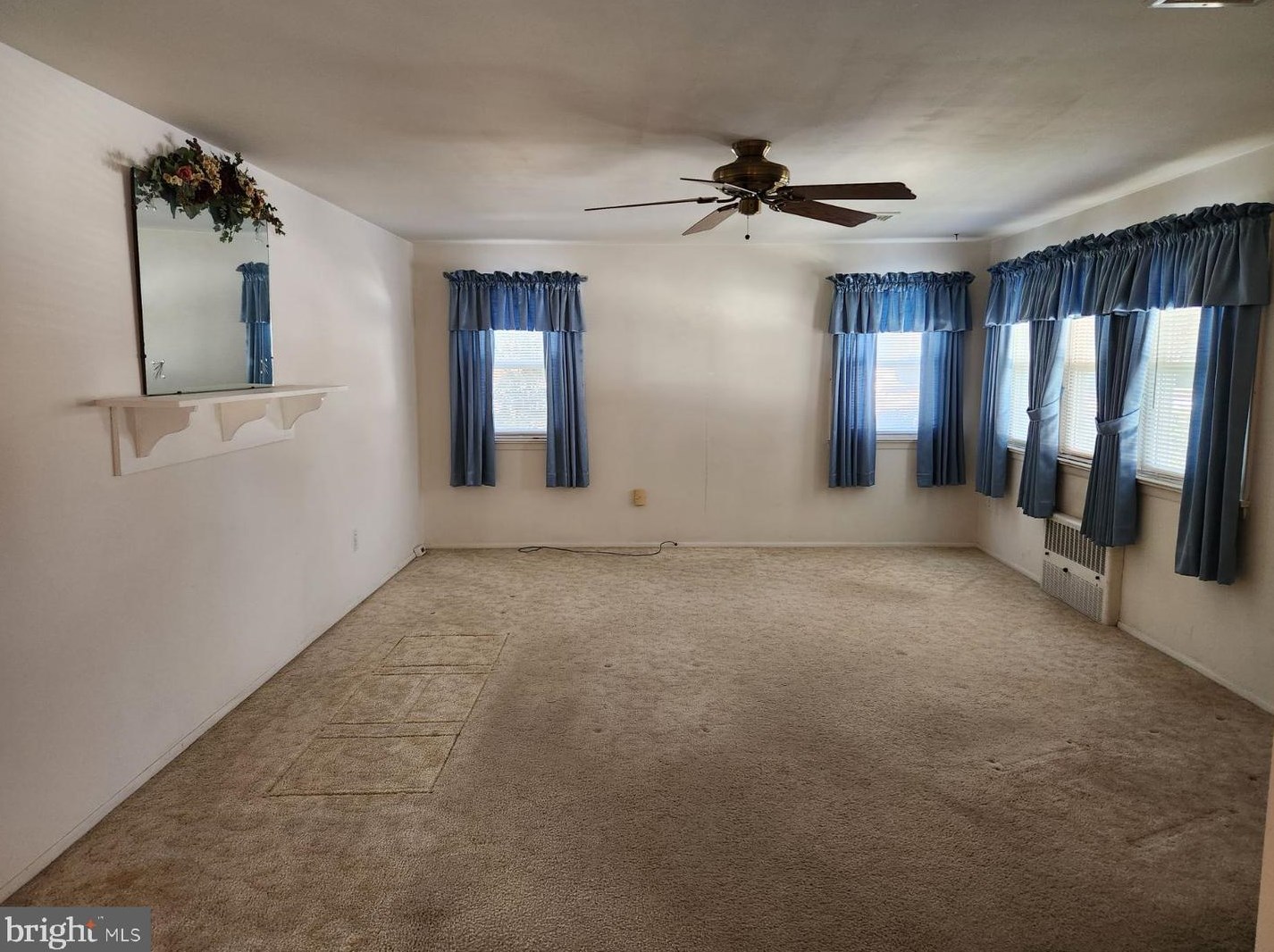 78 Village Dr, Lancaster PA  17601-3324 exterior