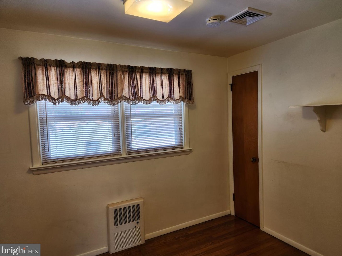 78 Village Dr, Lancaster PA  17601-3324 exterior