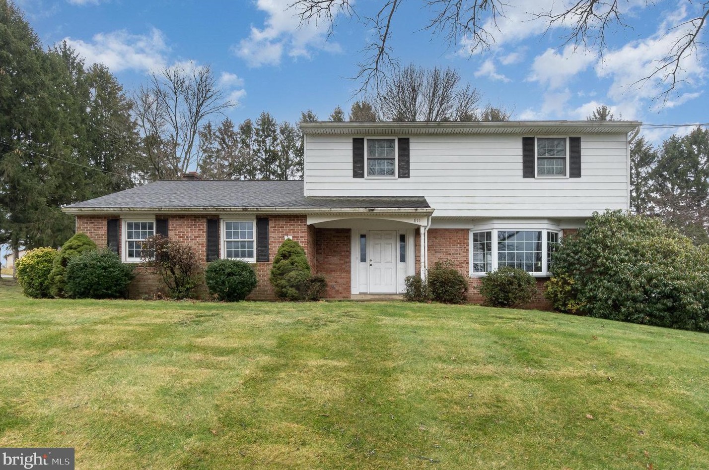 811 Newport Rd, Old Line, PA 17545-8525